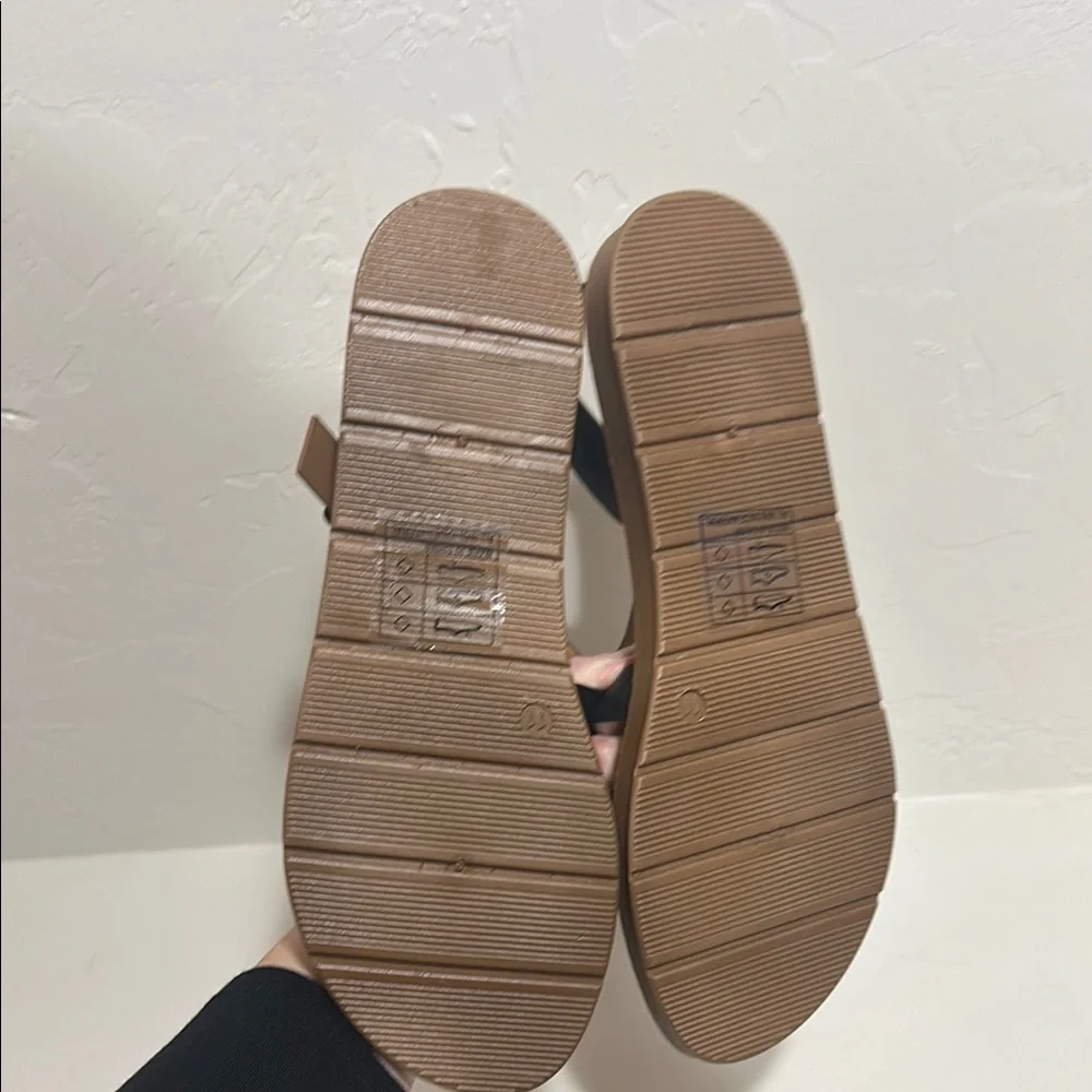 Stellah Black and Brown Sandals with Minimalist Design and Adjustable Straps
